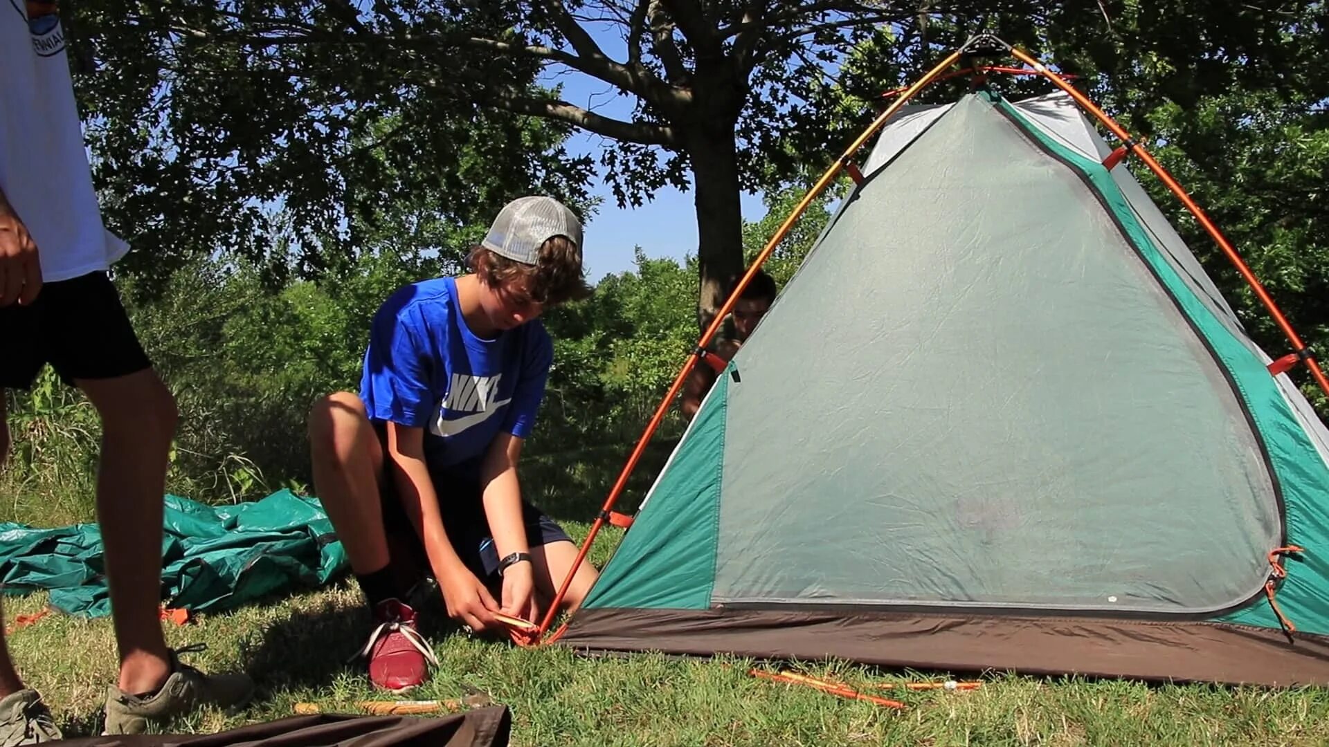 Set up a Tent. Cucumba кемпинг. Pitch a Tent. How to Set up a Tent.