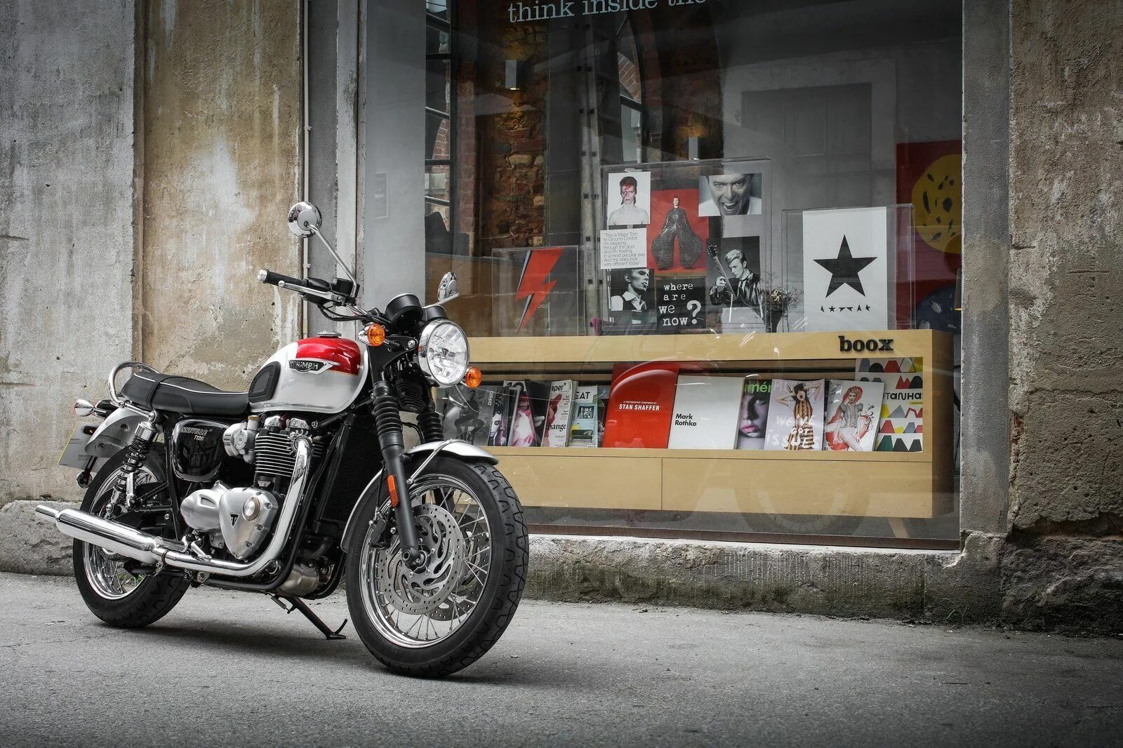 Триумф 120. Триумф бонневиль т120. triumph bonneville t120 обои. бонневиль 120. triumph bonneville t120 black wallpaper.
