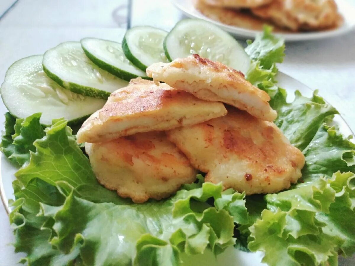 Куриные грудки в кляре калорийность. Куриная грудка цоцхали. высоцкая куриная грудка. куриная грудка в кляре. отбивная куриная грудка в кляре.