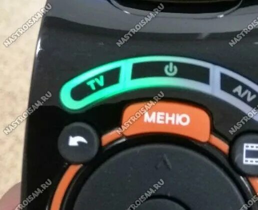 Не работает пульт горит зеленый. Кнопка source на пульте wink. пульт wink горит красным. пульт wink горит красным и зеленым.