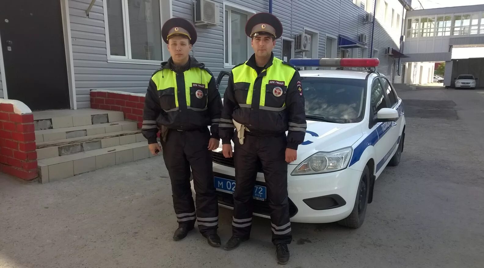 Где в городе стоит дпс. Инспектор гибдд. полицейский дпс. дпс гибдд. полиция дпс гибдд.