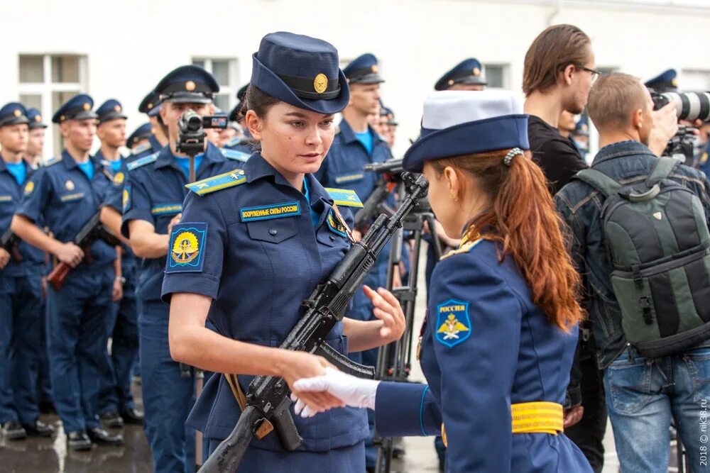 Высшее военное авиационное училище. КВВАУЛ им Серова. Курсантки КВВАУЛ. КВВАУЛ Краснодар. КВВАУЛ Краснодар 2007.