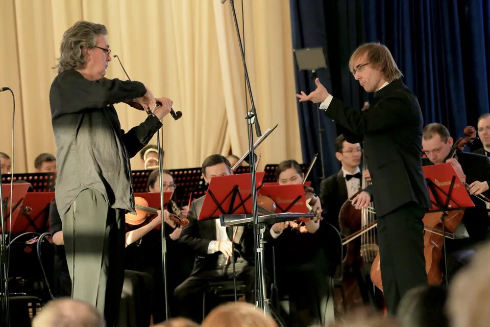 симфоджаз братьев ивановых. спб лев клычков скрипач. валентин галузин тубист. лев клычков скрипка санкт-петербург. лев клычков скрипач.