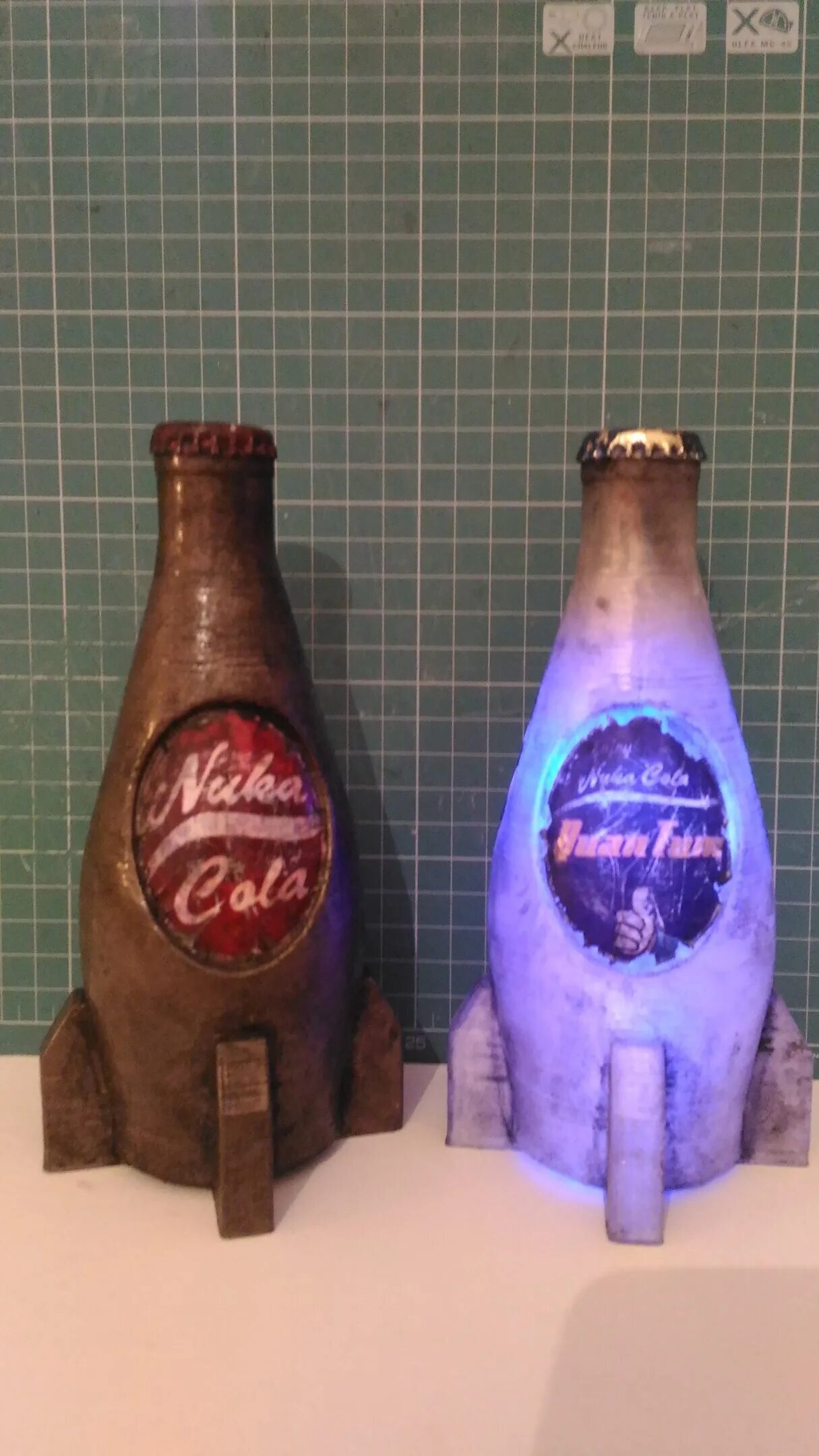 Бутылка ядер колы. Квантовая ядер кола fallout 4. ядер кола бутылки. nuka-cola quantum светильник. бутылка ядер колы fallout.