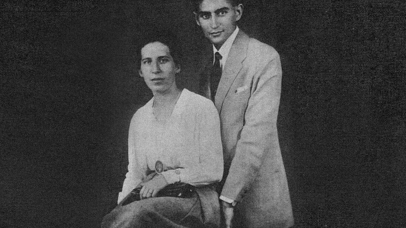 Franz kafka and felice bauer. Кафка и феличе бауэр. Фелица бауэр. Феличе бауэр. Феличе бауэр.