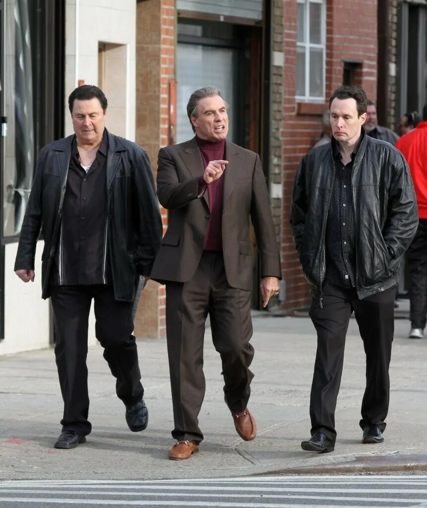 Джон готти фильм 2017. Дон корлеоне с котом. Босс мафии одержимость читать. Босс мафии одержимость читать. Книги любовные романы мафиози.