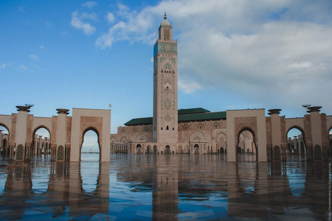 Касабланка описание. Мечеть Хасана Марокко. Мечеть Хасана второго в Касабланке. Касабланка (Марокко). Касабланка достопримечательности.