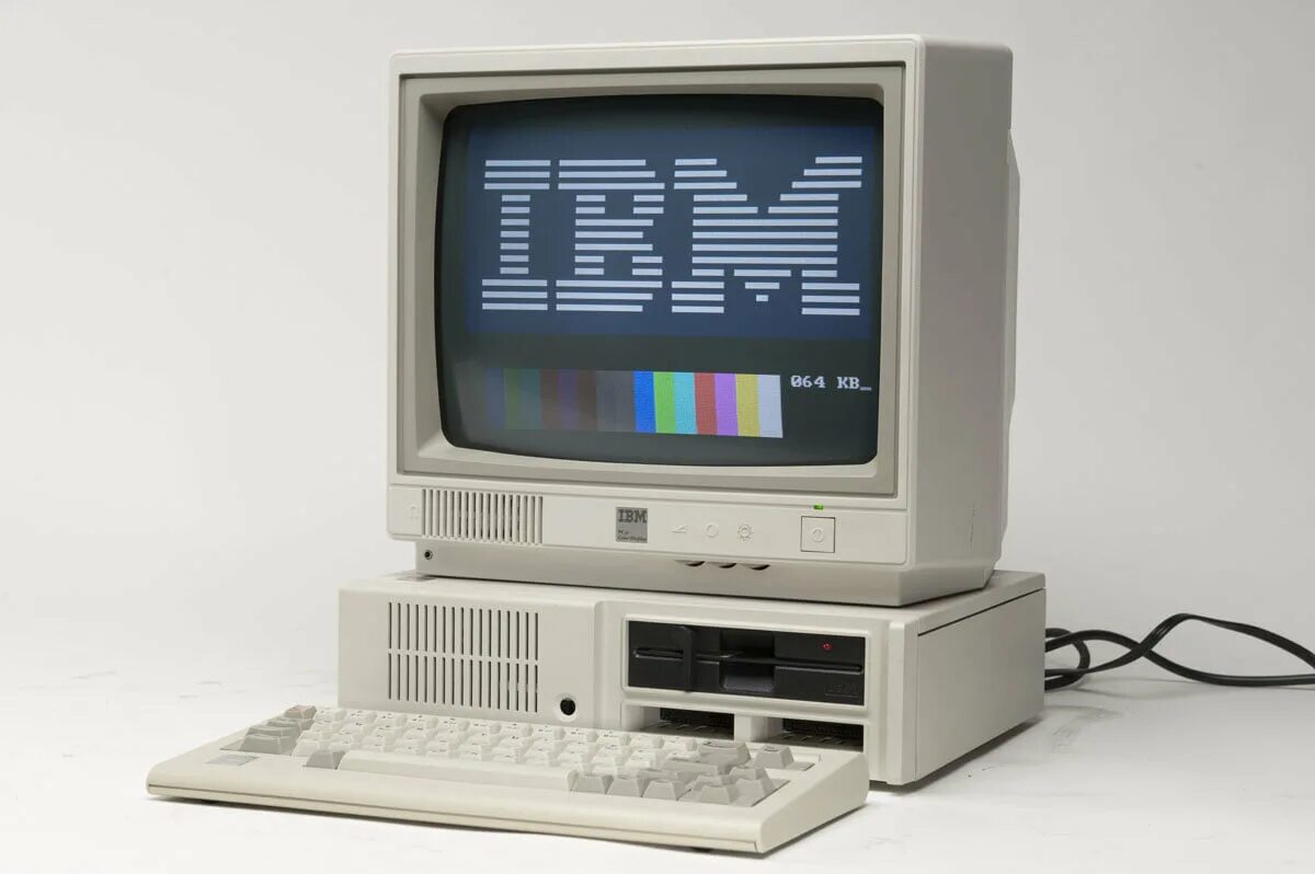 Персональные компьютеры модели. ПК IBM 5150. Первый персональный IBM PC (модель IBM 5150). IBM PC 5150. Первый компьютер IBM 1981.