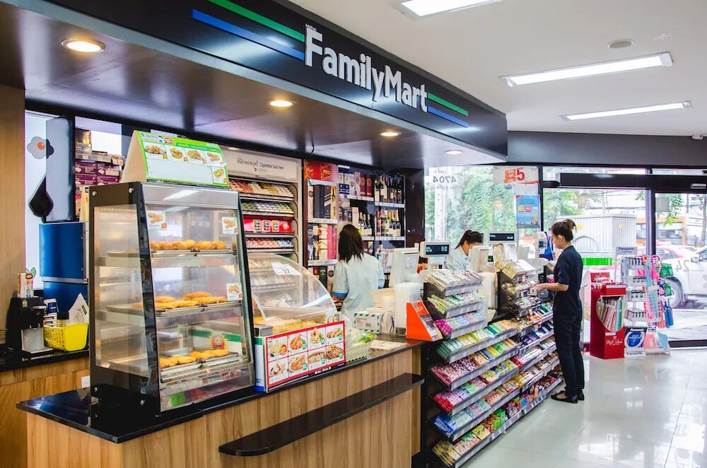 Family Market Пхукет. Family Mart магазин. Магазины Фэмили март. Фэмили март в Тайланде.