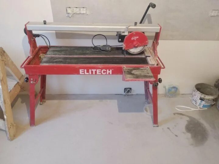Плиткорез elitech 1200. Elitech пэ 1000/92р. 1000/92 плиткорез элитеч. Плиткорез электрический elitech пэ 1200/120р. Плиткорез электрический elitech пэ 1200/120р.