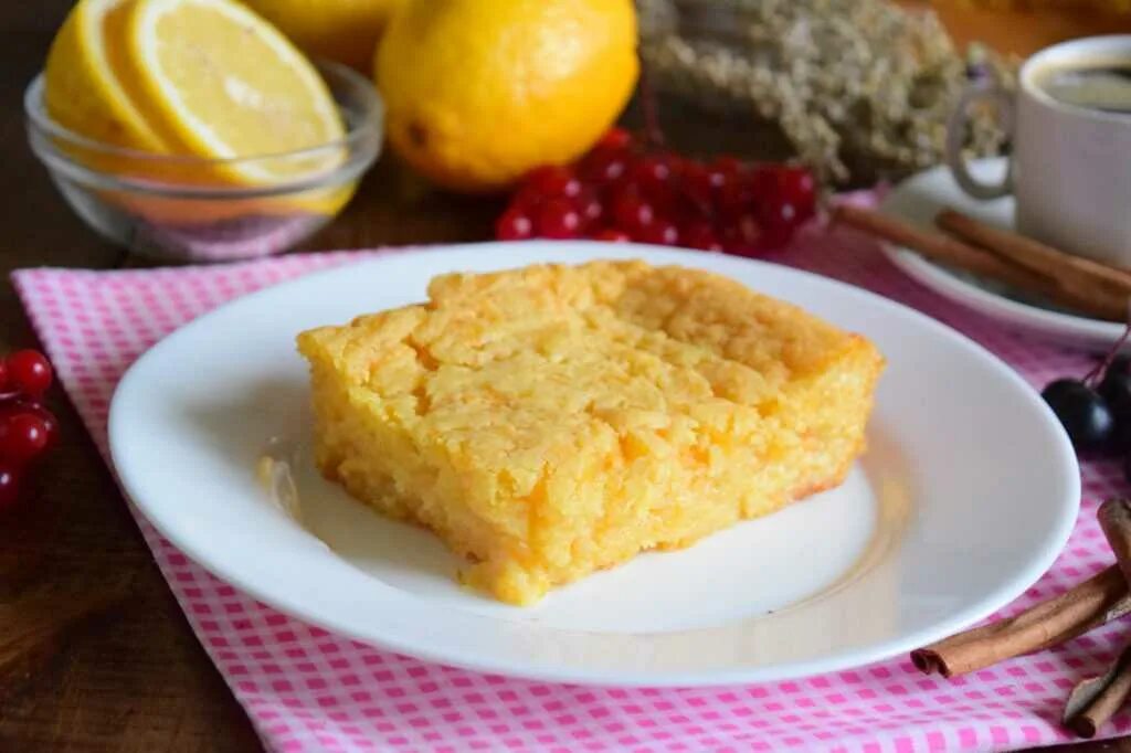 Пирог из тыквы и манки. Тыквенный манник. пирог манник тыквенный. тыквенный манник пальчики оближешь. манник на кефире с тыквой в духовке.