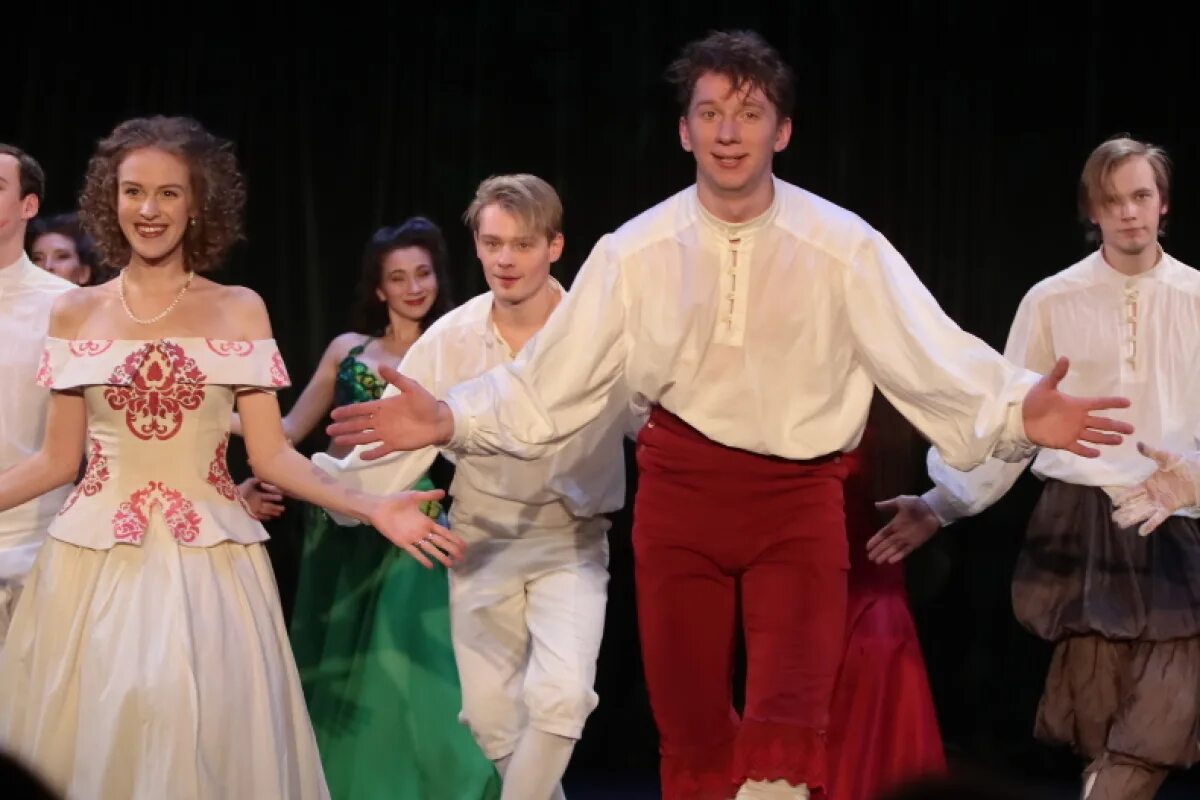 Мурат султаниязов артист. Театр веры комиссаржевской. Мурад султаниязов жена. Моцарт и сальери кащей бессмертный мариинка. Спектакли в санкт петербурге в январе.