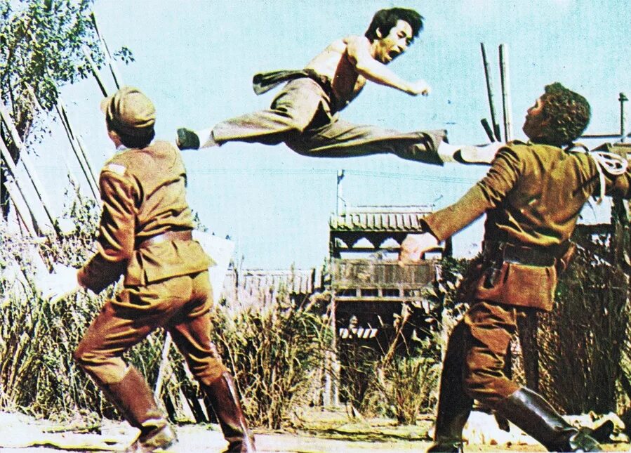 Джет ли 1978. Король бойцов фильм 2009. Разборки в стиле кунг-фу фильм 2004. Брюс ли кулак ярости. Брюс ли человек легенда.