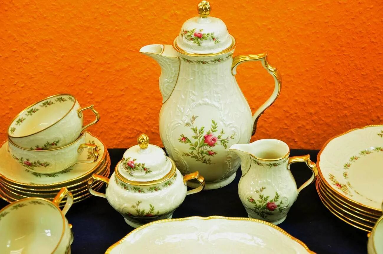 Пиала цветок. Посуда sultan фарфоровая. Сервиз сан суси розенталь. Супница фарфор кузнецова. Китайские фабрики фарфора.