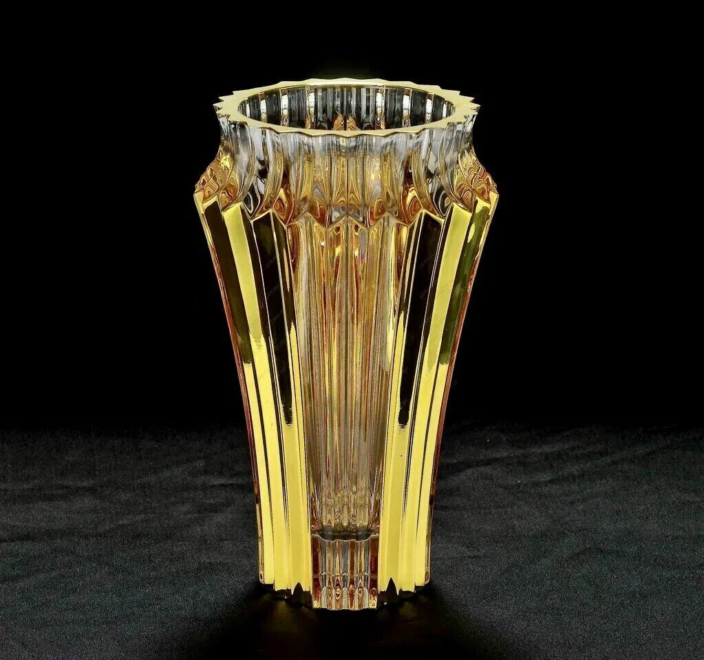 Ваза из хрустали. Ваза crystal bohemia, стекло 33858. ваза same cristallerie. ваза с цветком. необычные вазы для цветов.