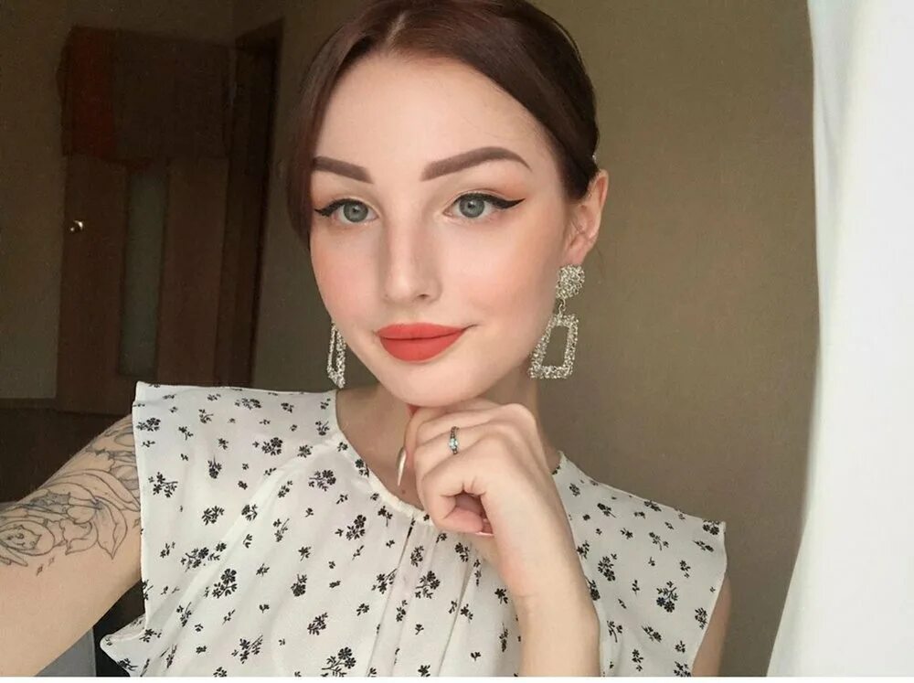 Evelyn_213 julia mulligan. Julia molligan @molliganbitch. Julia molligan. Julia molligan. Юля моллиган транс.