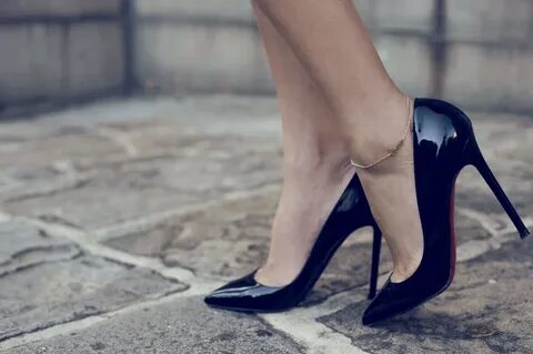 Dug heels