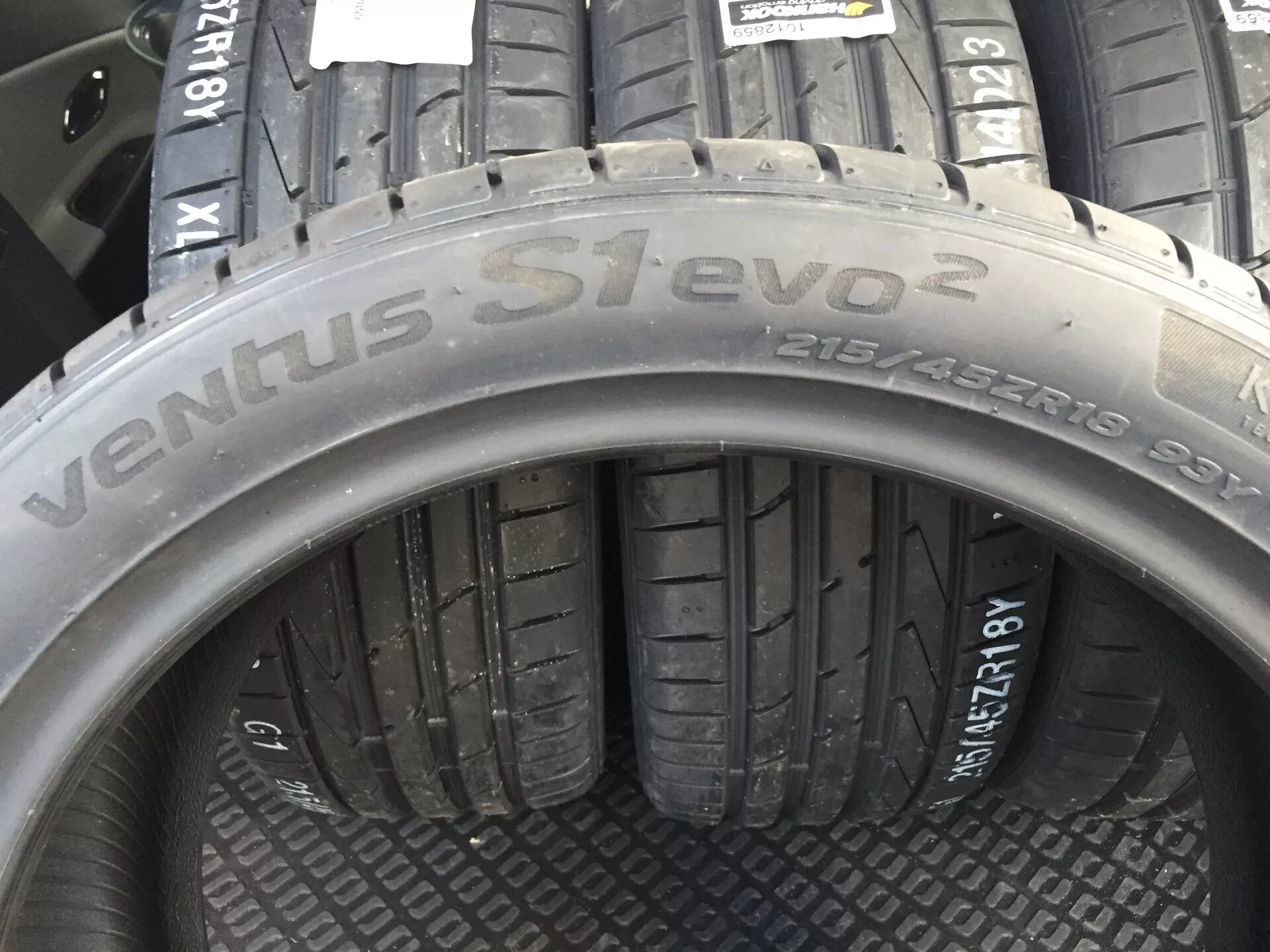 Ханкук вентус эво 2. Hankook Ventus s1 evo2. Hankook s1 EVO 2. Hankook k117 Ventus s1 evo2. Hankook k117 Ventus s1 evo2 225/50 r17 94w RF.