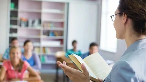 Профессия Преподаватель латышского языка: описание, где получить в России, персп