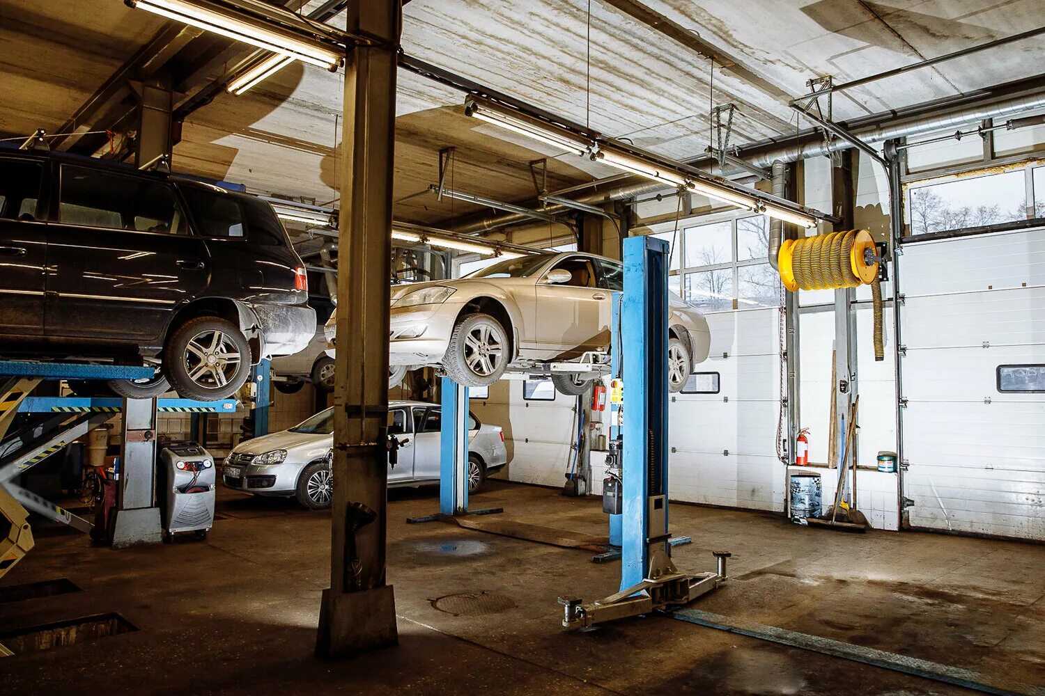 автосервис volvo. ближайший автосервис. автосервис сто. автосервис воронеж проспект патриотов. автомастерская снаружи.