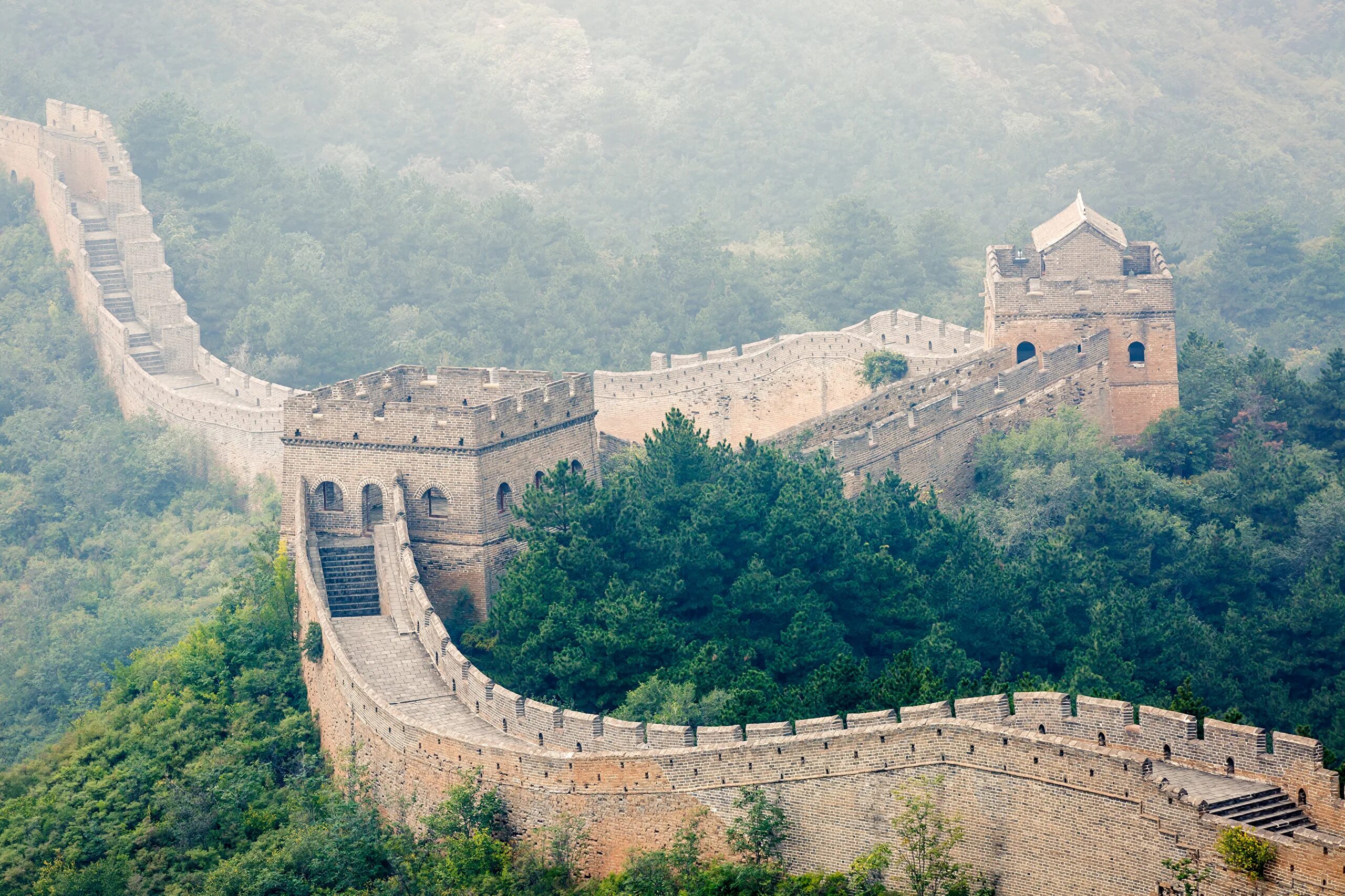 Какая была китайская стена. Китай Великая китайская стена. Великая китайская стена цинхай. ВКС Великая китайская стена. Бойницы китайской стены.