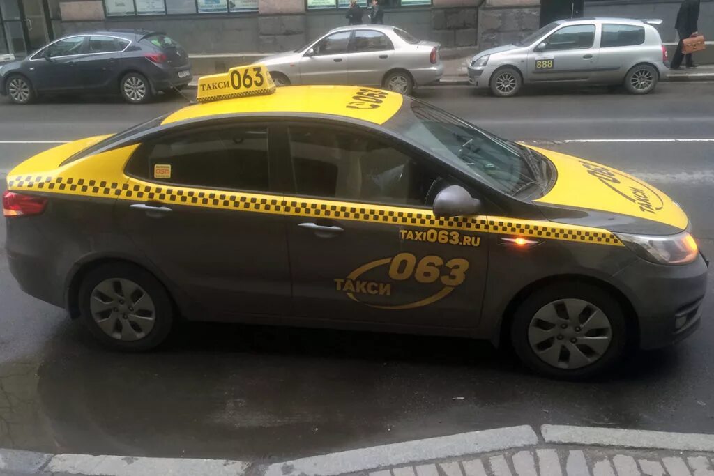 Такси спб недорого эконом. Такси Питер. Машины такси СПБ. Питерское такси. Jak такси.