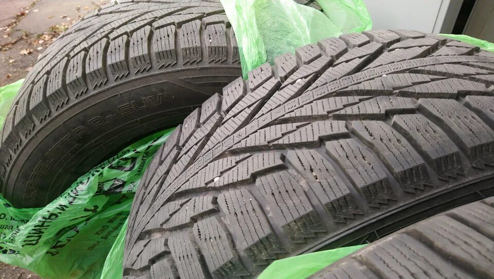 Нокиан хакапелита р. Nokian hakkapeliitta r2 suv 2. nokian hakkapeliitta r2 suv. нокиан хакапелита r2. хакапелита липучка r2.