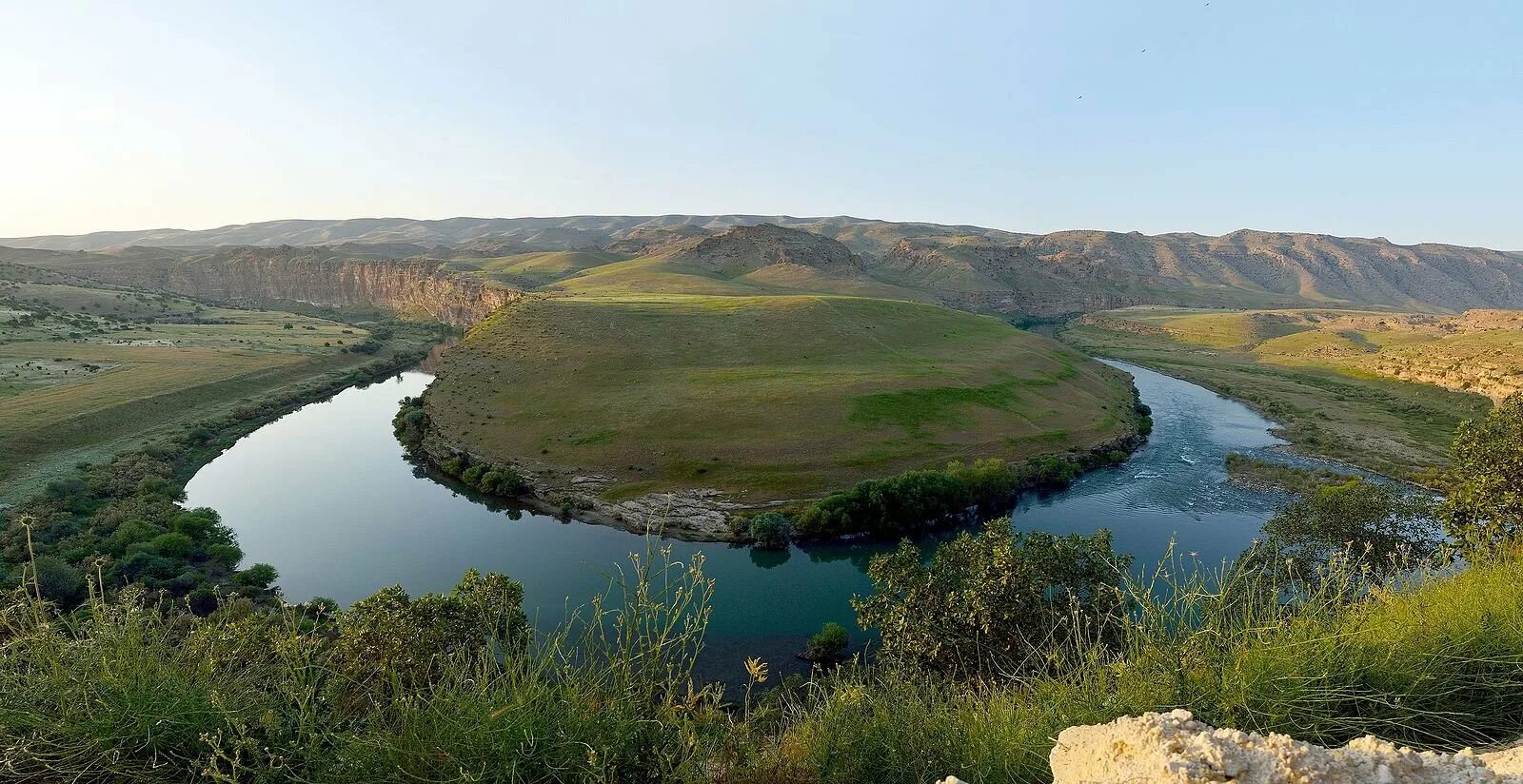 Ев рат. Река Евфрат. Евфрат Ирак. Река Tigris. Река тигр в Турции.