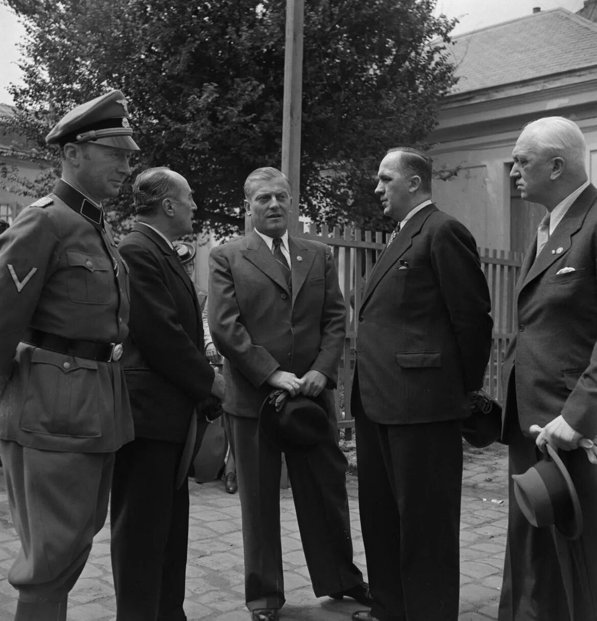 Французский легион против большевизма. Французский легион против большевизма. Легион французских добровольцев против большевизма. Легион добровольцев против большевизма. Французские волонтеры на восточном фронте.