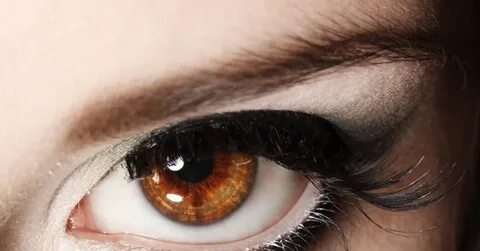 2 brown eyes