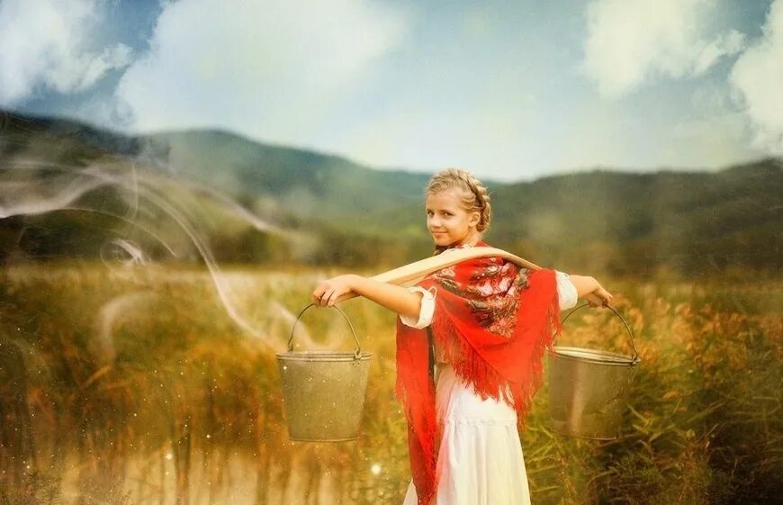 Коромысло старинное. Василиса-кудесница. Славянская семья. Slavyanochka анастасия бойко. Красивые русские девушки.