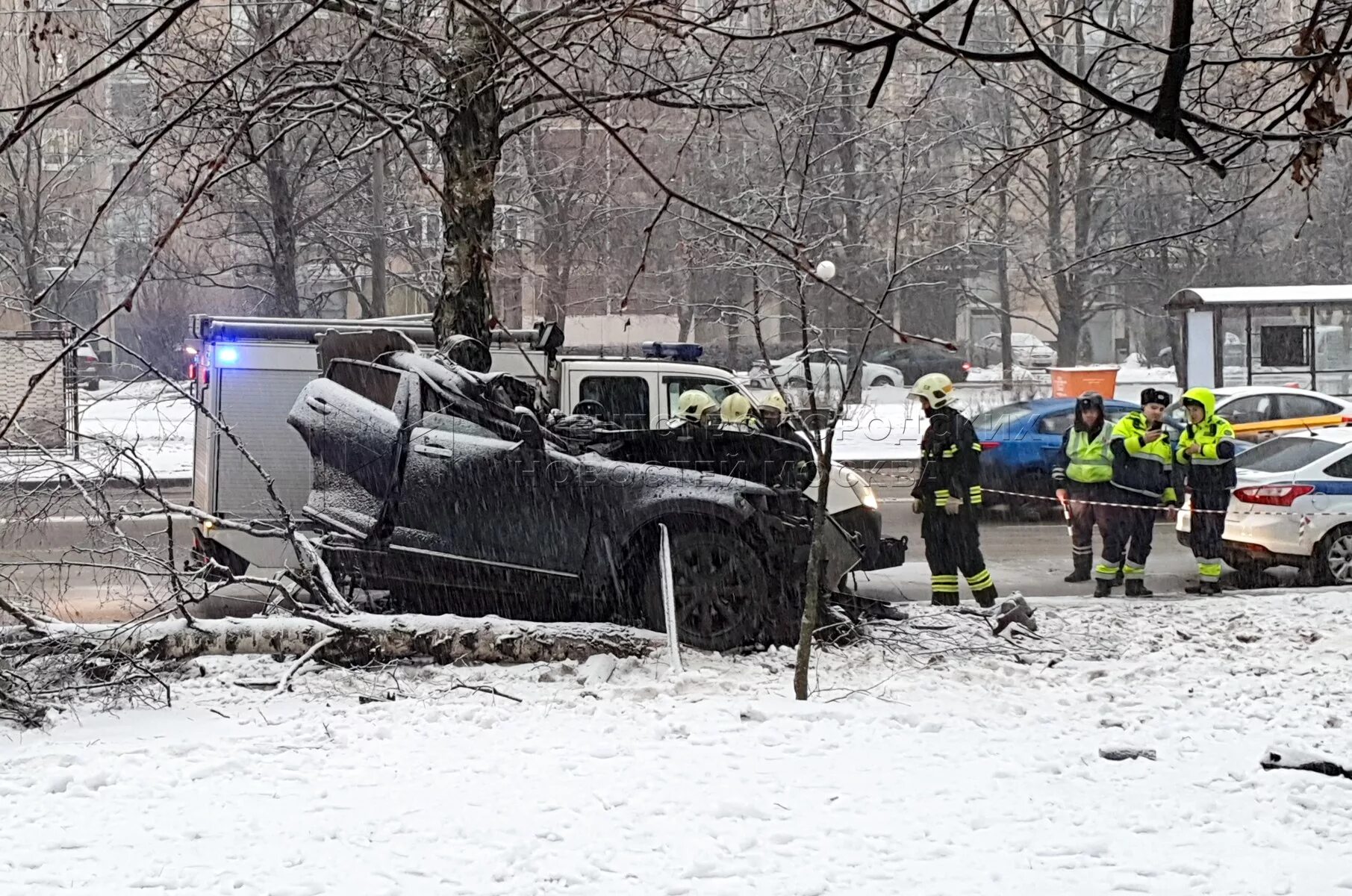 Новости москва сегодня последние свежие видео. Авария Инфинити Москва улица свободы. ДТП на улице свободы в Москве.