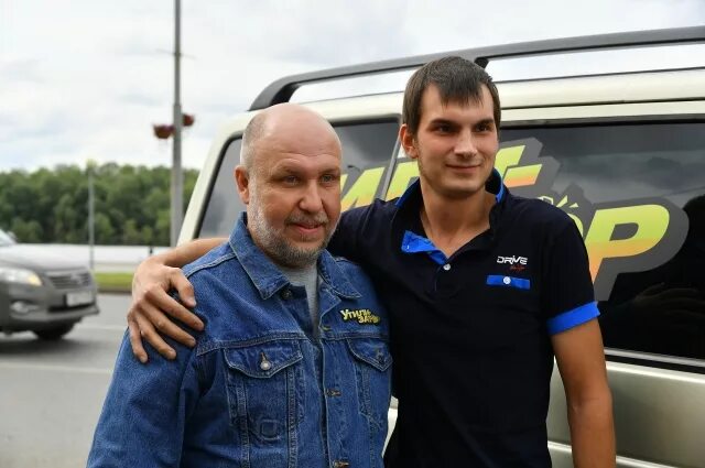 Шоу утилизатор. Утилизатор ведущий. юрий сидоренко в воронеже. уаз патриот юрия сидоренко.
