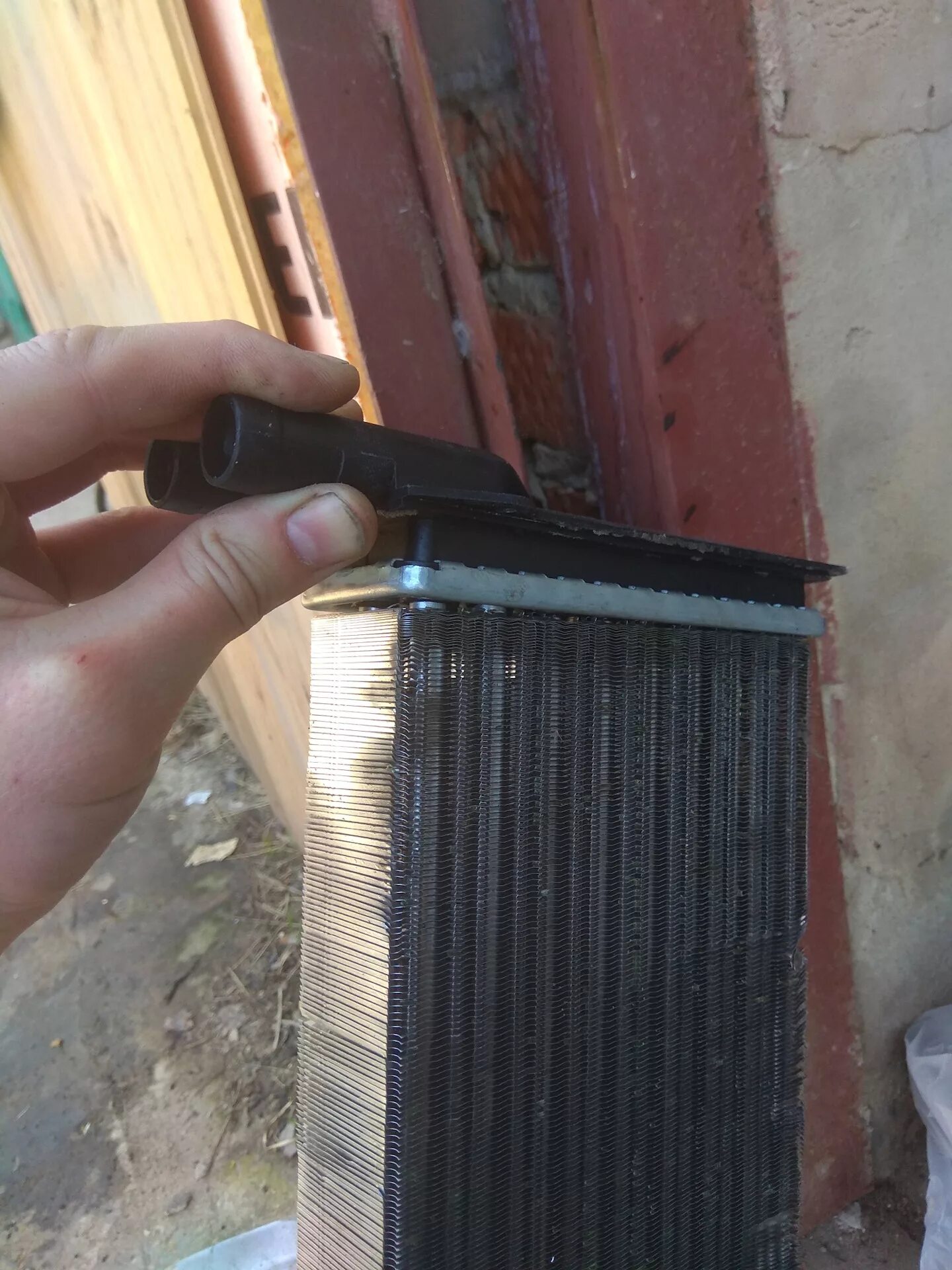 Уплотнители печки ваз 2114. Уплотнитель радиатора печки ваз. Радиатор печки ваз 2114. Opel omega радиатор печки. Уплотнитель радиатора печки урал некст.