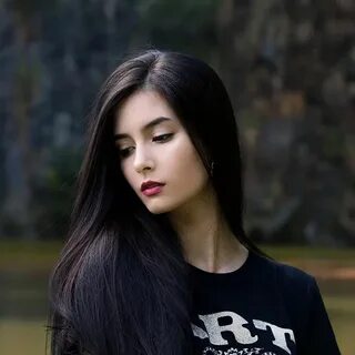 Vivian lola