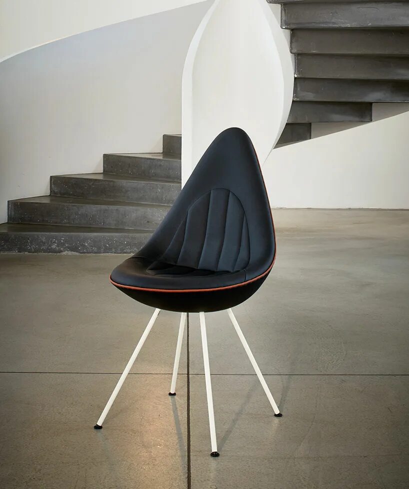 Drop chair