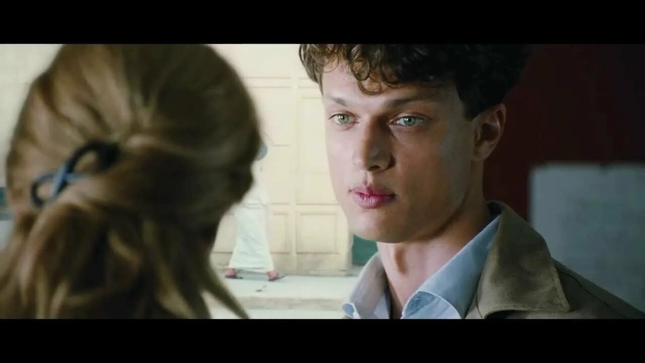 Посреди ночи 2012. Это как день посреди ночи фильм. Фуад эт аату. День посреди ночи. Это как посреди ночи субтитры.