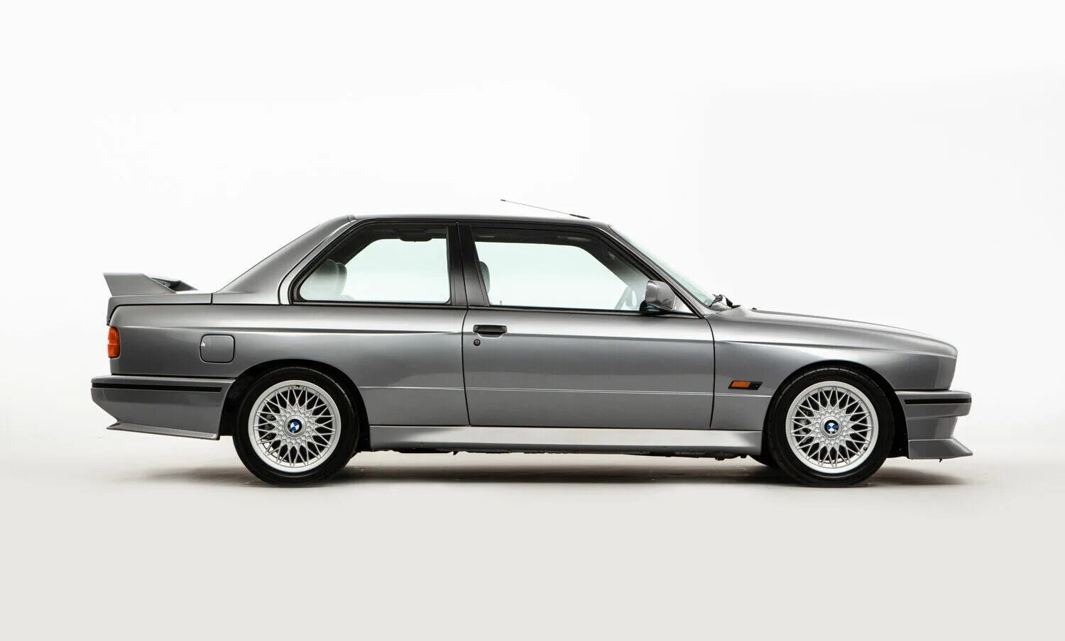 Side 30. BMW m3 e30 Evolution 2. BMW m3 Evolution II 1988. BMW m3 Evolution II 1988 Performance. BMW 3 SD (e30) 1982-1991.