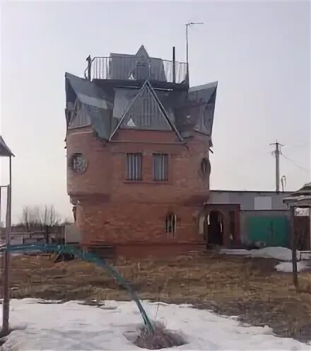 Нижняя омка фото. Пожар в деревне половинка свердловская область. Погода в половинке омского. Село половинкино луганская область. Село половинкино алтайский край.