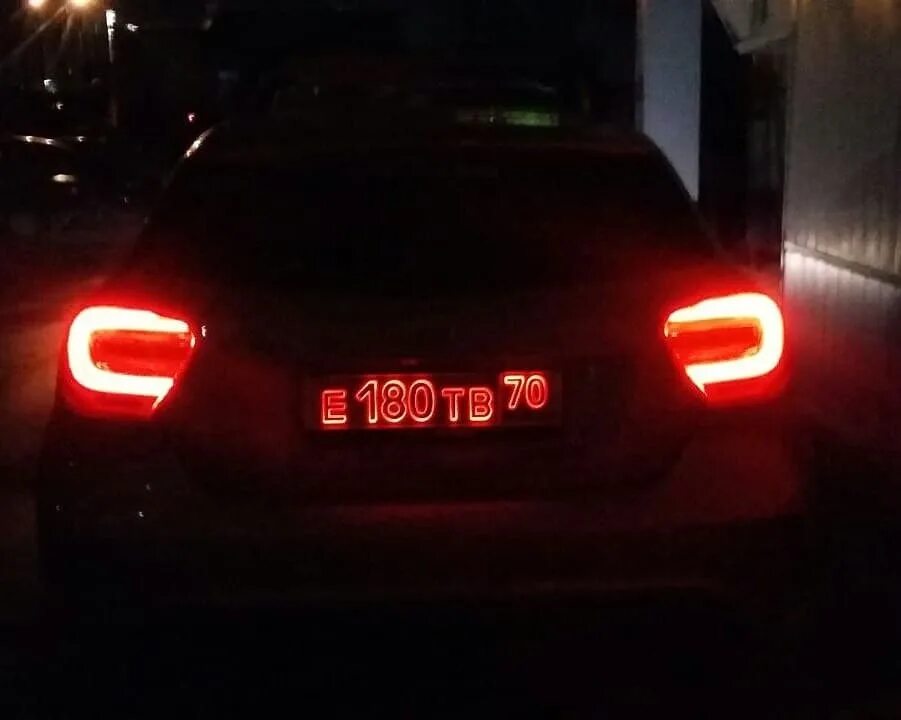 Японский номер с подсветкой. Светится номер. Светится номер. Световой адресный указатель. Светящие номер на громка.