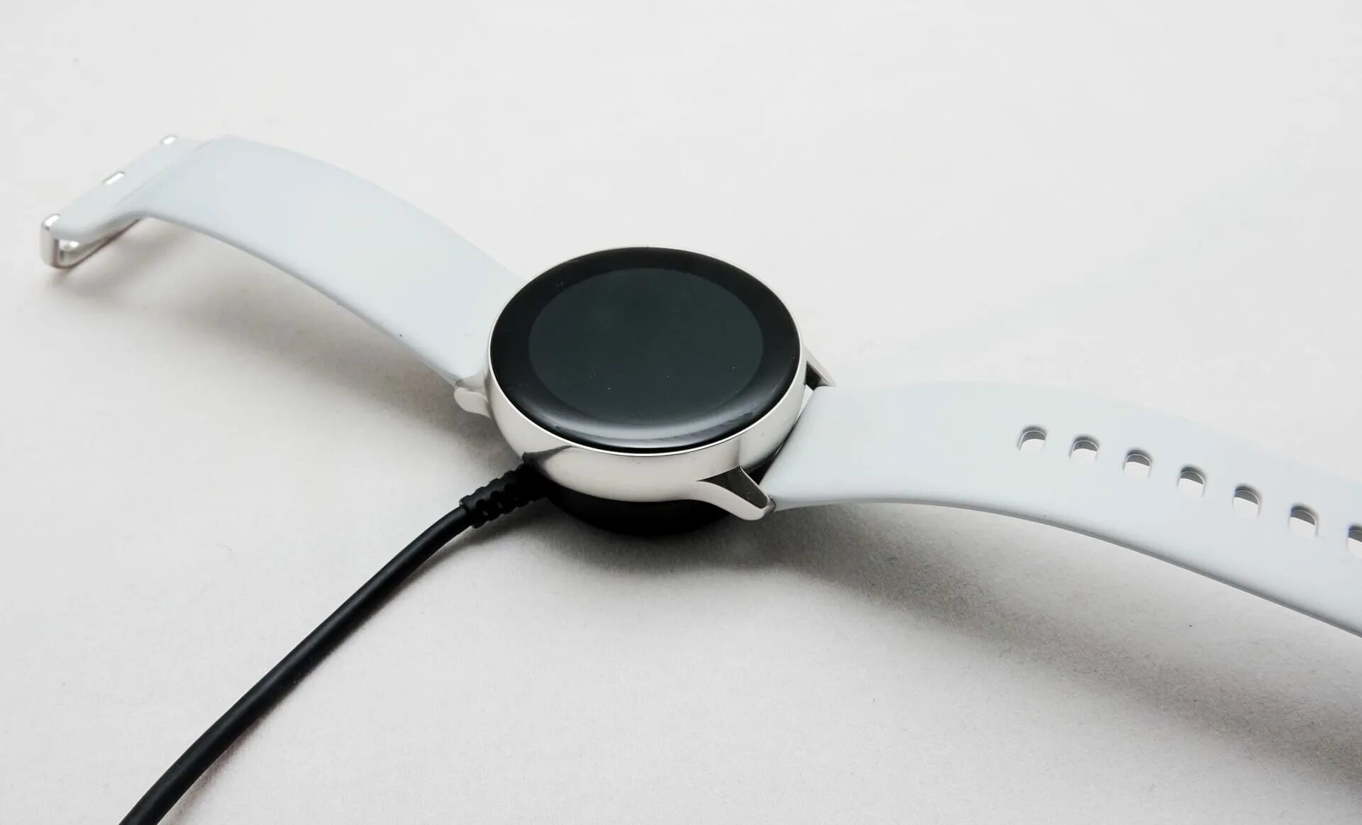 Samsung galaxy watch active sm-r500. Самсунг galaxy watch active sm-r500. Часы айфон 7. Sm-r510. Смарт-часы samsung galaxy watch active.