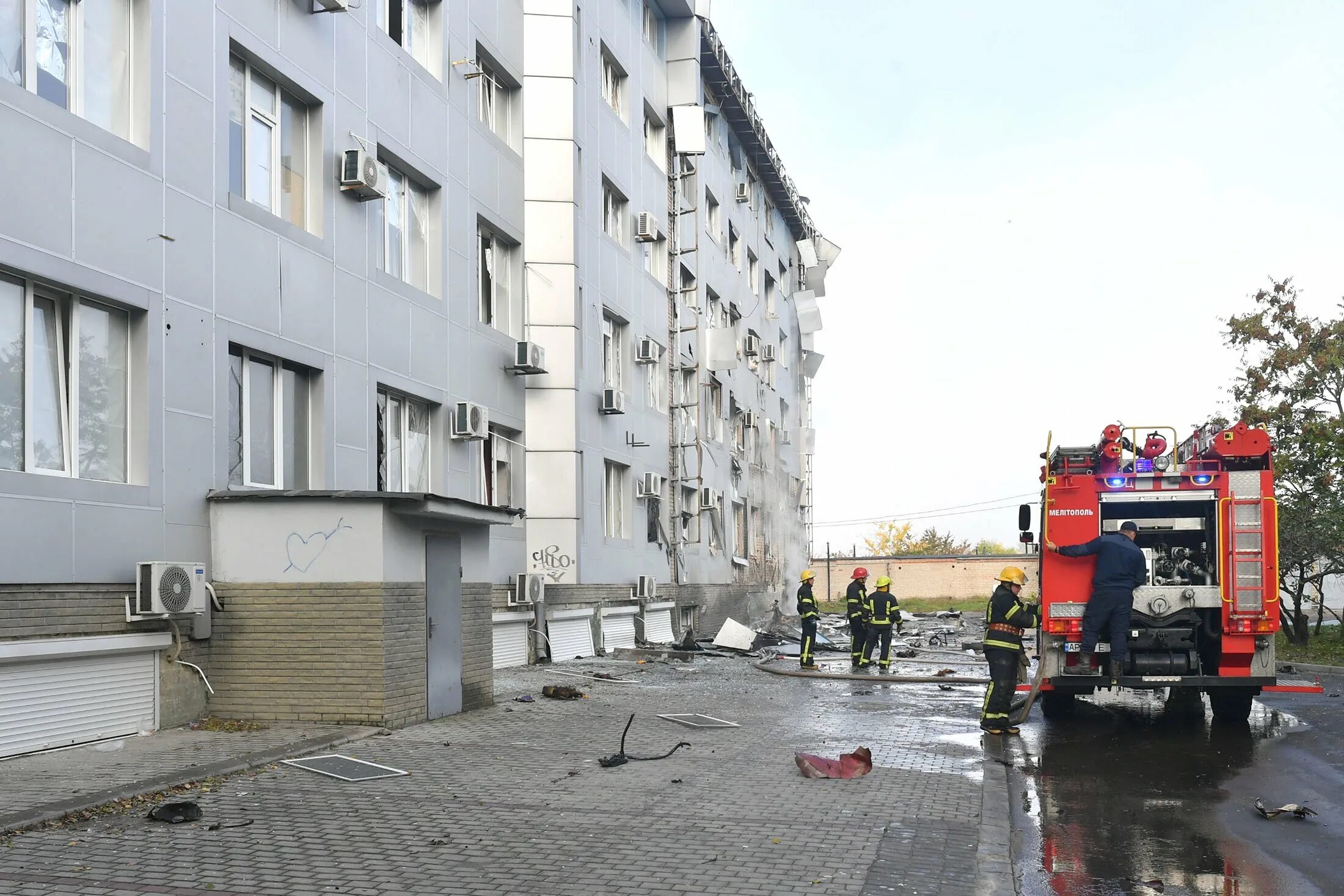 Взрыв в жилом доме. Взорванное здание.