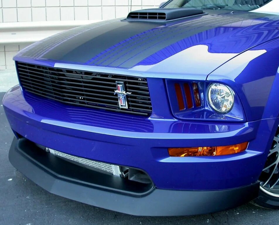 Мустанг фары. Форд Мустанг 2005. Ford Mustang 2005 taillights. Форд Мустанг 5. Решетка Форд Мустанг 5.