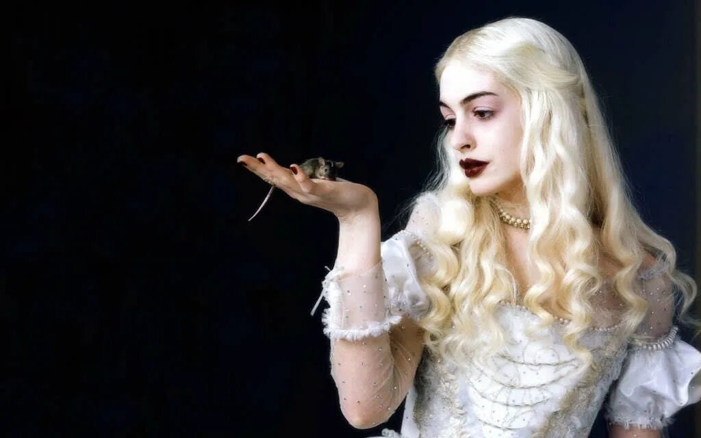 алиса фильм белая королева. белая королева алиса актриса. белая королева алиса актриса. герои алиса в зазеркалье белая королева. белая королева алиса актриса.