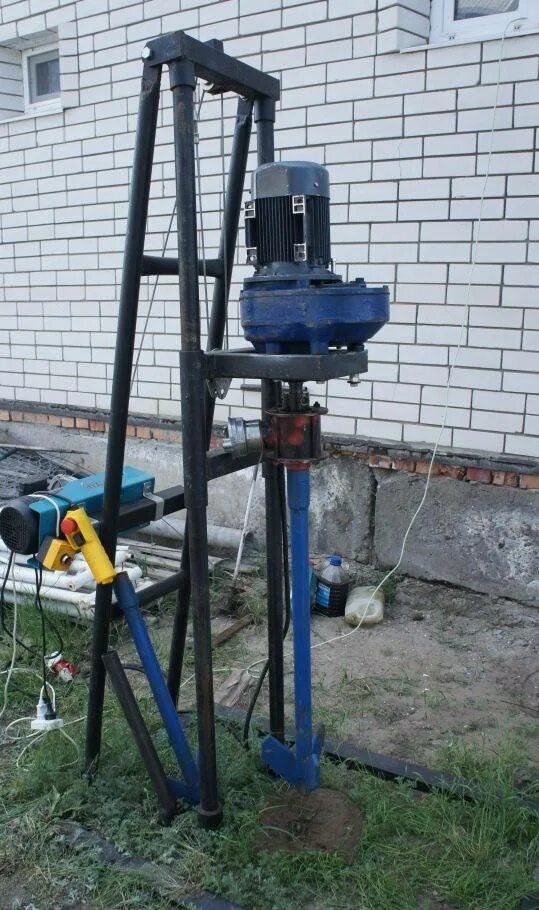 Корвет мгбу. Мгбу «электрон-100». Мгбу термит 800. Буровой мини скваж 100 м. Мини бурение скважин на воду.