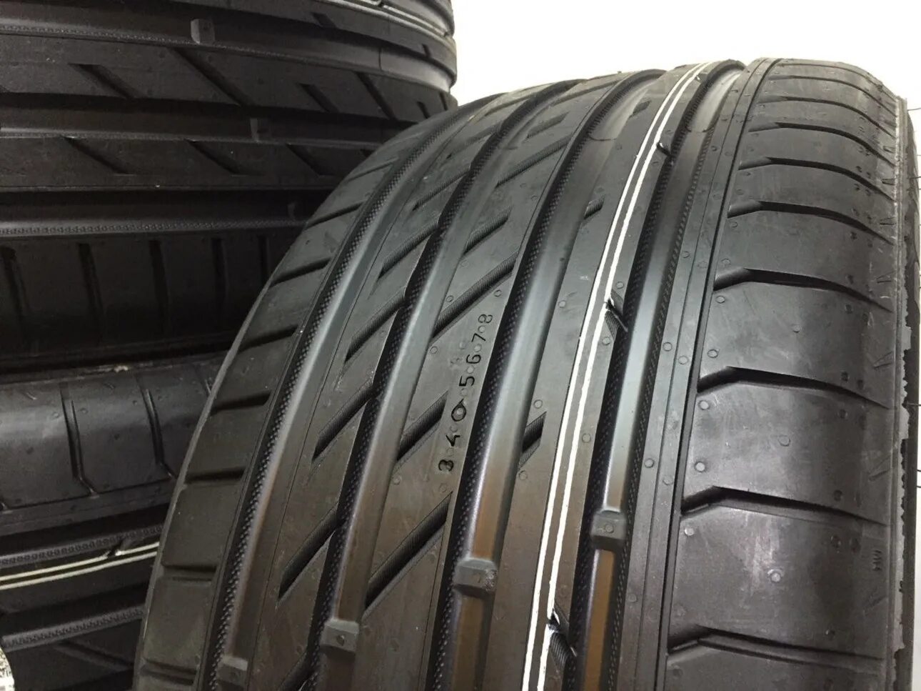 Nokian Zline 235/35 r19. Nokian Zline 235/35 r19 91y XL. 235/35 R19. Nokian Zline. Купить резину 225 55 r19