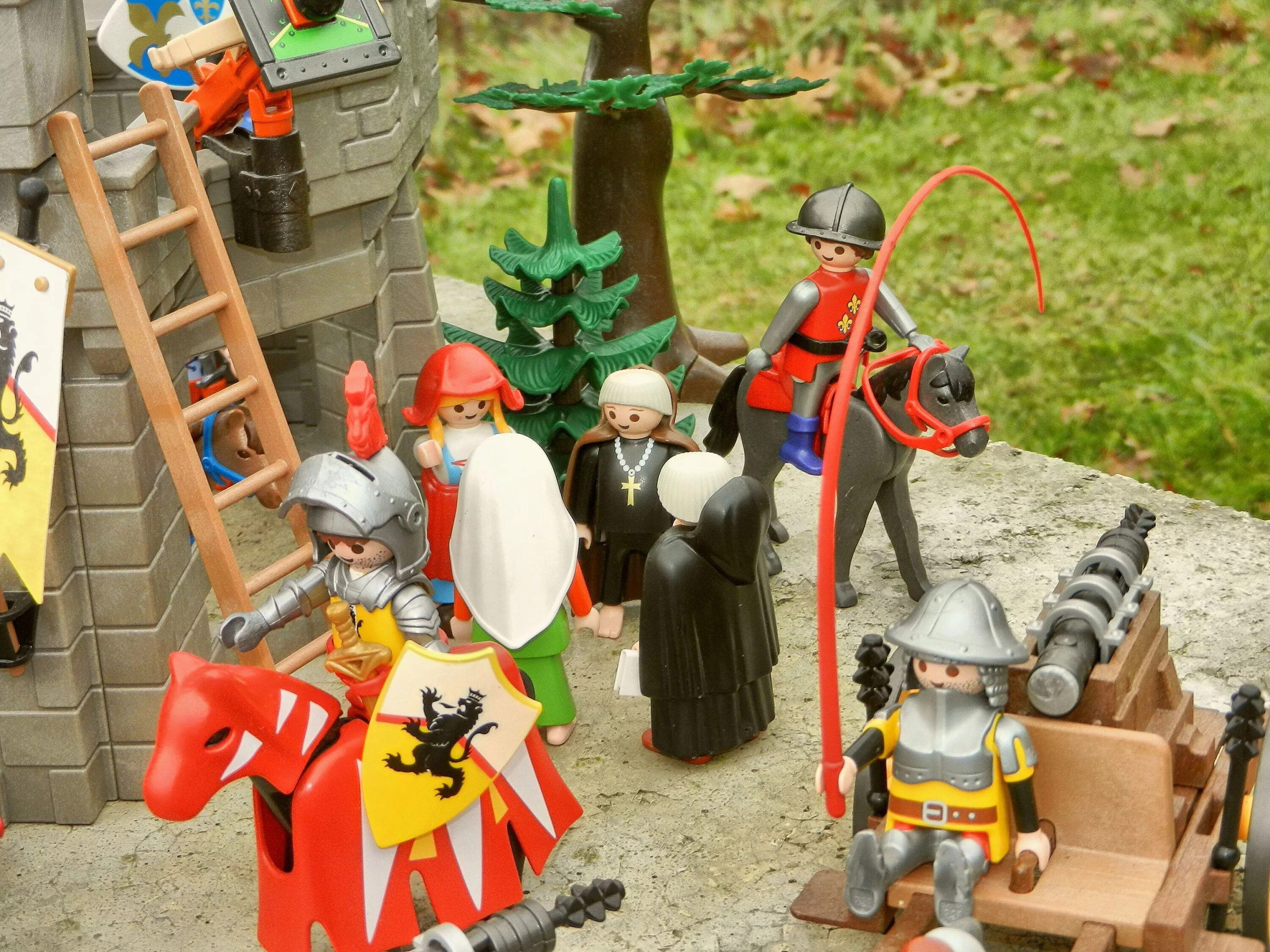 Набор принцессы. Playmobil замок рыцарей. Игровой набор замок с рыцарями. Игрушечный набор рыцаря. Супер набор для рыцарей и принцесс.