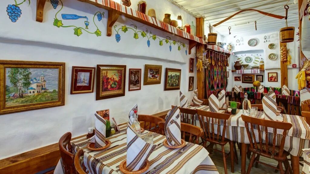 ресторан корчма тарас бульба. ресторан тарас бульба в москве. ресторан корчма тарас бульба в москве. корчма на добрынинской. корчма тарас бульба веранда.