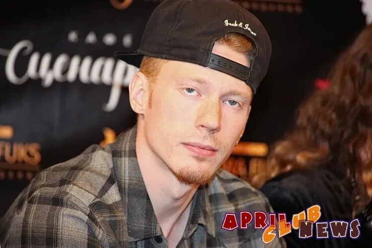 Иван ожогин норд ост. Анастасия стоцкая. Никита пресняков мьюзиел. Мюзикл безымянная звезда никита пресняков. Наталья подольская и киркоров.