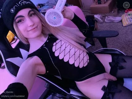 Rylie Rowan Onlyfans - 66 pictures.